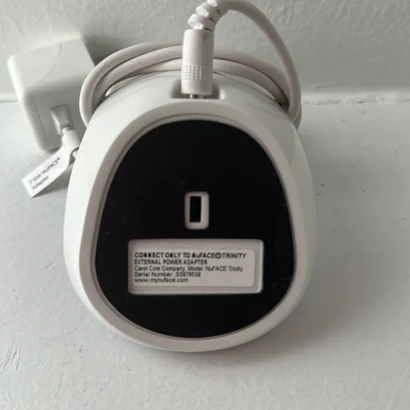 *Excellent Condition* Barely Used, NuFace Trinity with Charging Base - Picture 7 of 7